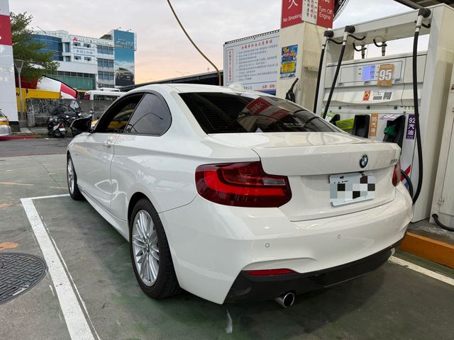 BMW寶馬 220I M SPORT  第2張相片
