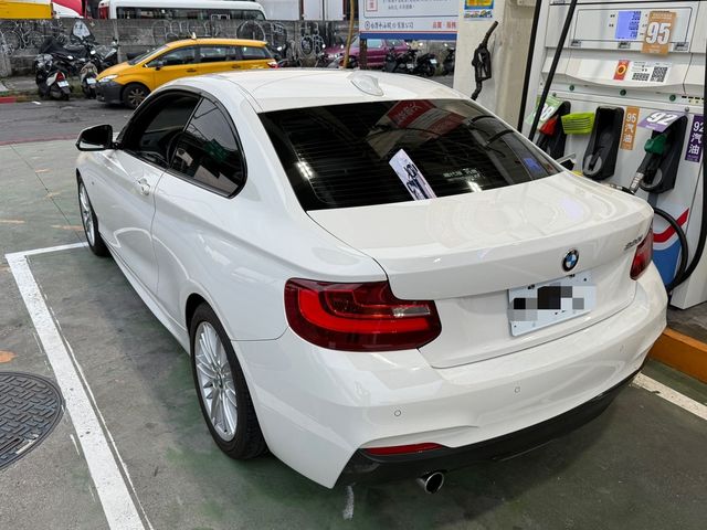 BMW寶馬 220I M SPORT  第7張相片