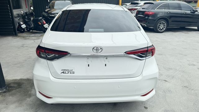 TOYOTA豐田 ALTIS  第2張相片