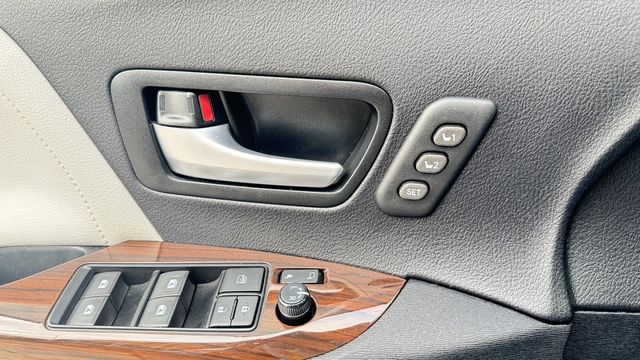 TOYOTA豐田 SIENNA  第4張相片