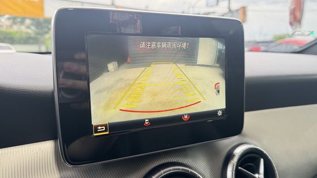 M-BENZ賓士 CLA250  第5張相片
