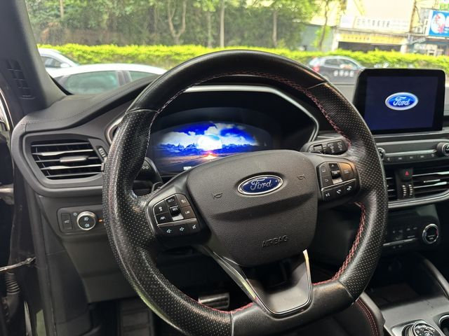 FORD福特 KUGA  第6張相片