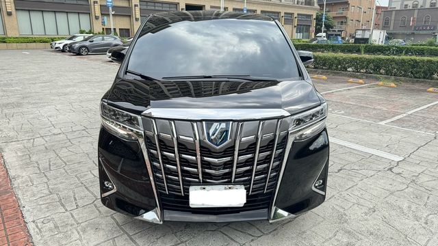 TOYOTA豐田 ALPHARD  第2張相片