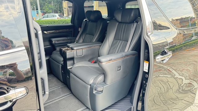 TOYOTA豐田 ALPHARD  第9張相片