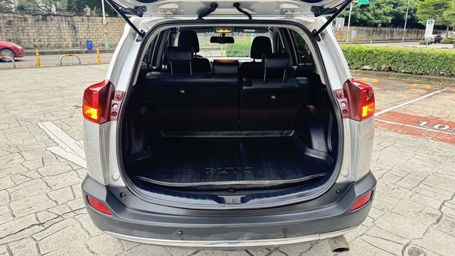 TOYOTA豐田 RAV4  第5張相片