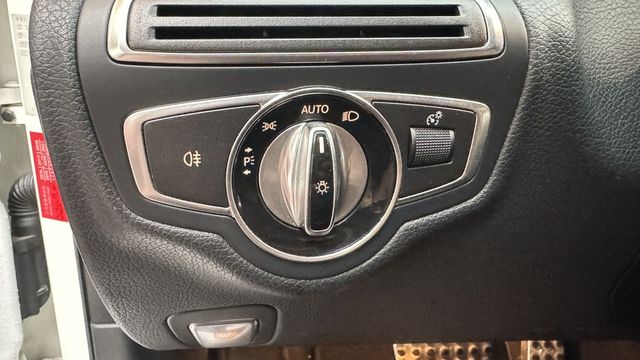 M-BENZ賓士 C300  第4張相片