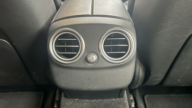 M-BENZ賓士 C300  第11張相片
