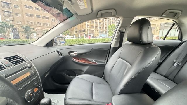 TOYOTA豐田 ALTIS  第6張相片