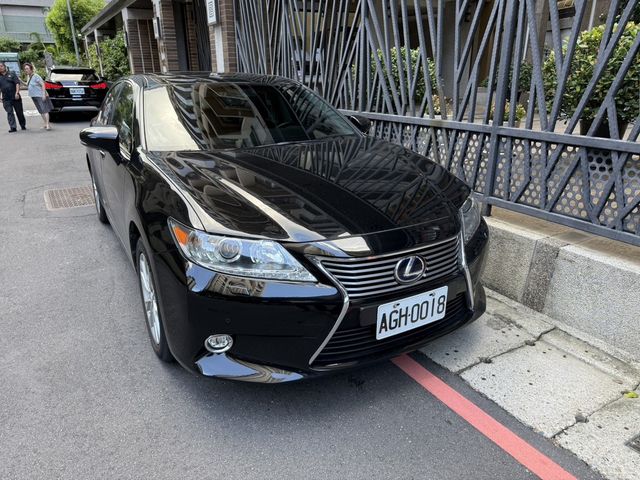 LEXUS凌志 ES300H  第1張相片