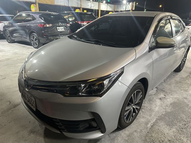 TOYOTA豐田 ALTIS  第2張相片