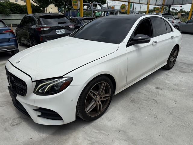 M-BENZ賓士 E300  第1張相片