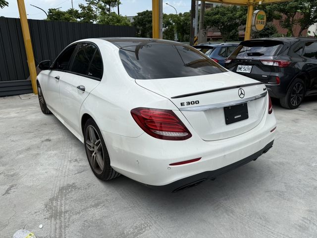 M-BENZ賓士 E300  第2張相片