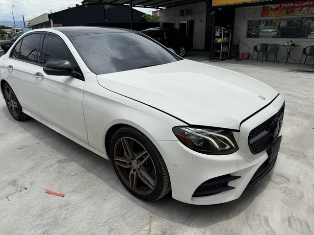 M-BENZ賓士 E300  第7張相片