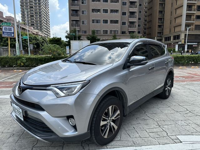 TOYOTA豐田 RAV4  第1張相片