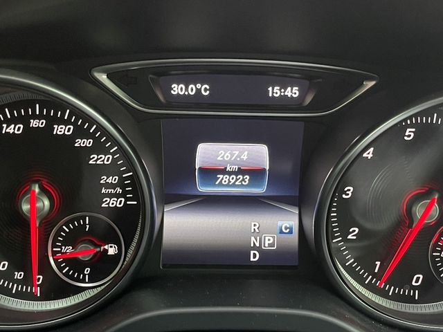 M-BENZ賓士 GLA180  第3張相片