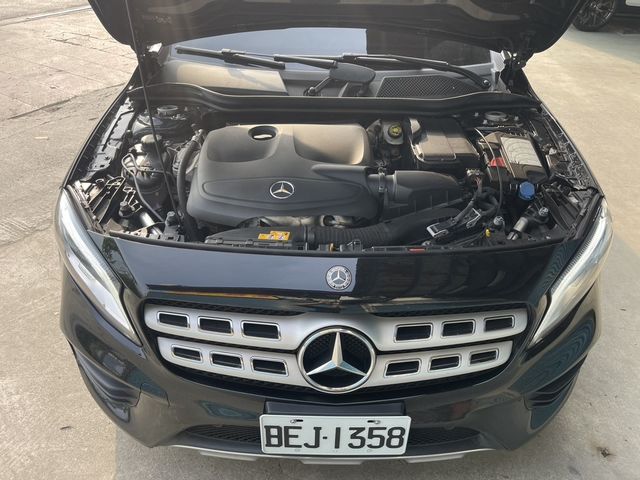 M-BENZ賓士 GLA180  第10張相片