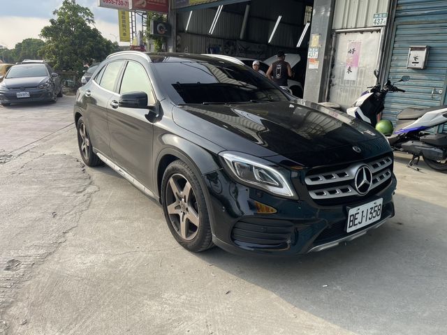 M-BENZ賓士 GLA180  第11張相片