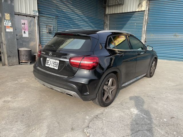 M-BENZ賓士 GLA180  第12張相片