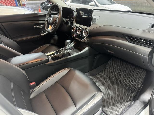 NISSAN日產 SENTRA  第4張相片