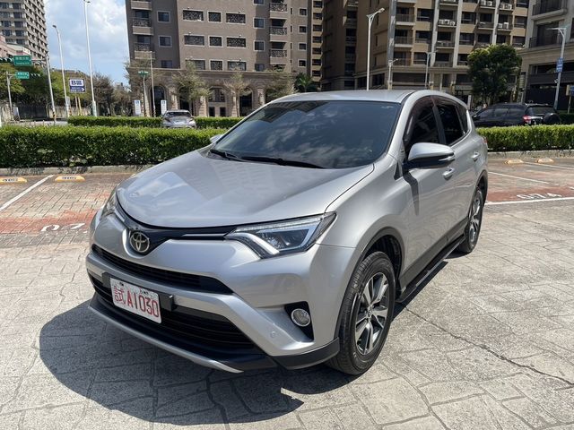 TOYOTA豐田 RAV4  第1張相片