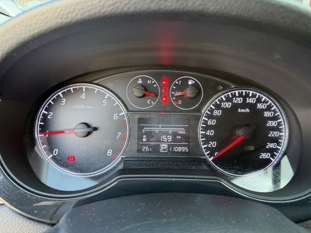 NISSAN日產 TIIDA  第3張相片