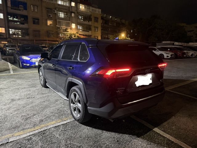 TOYOTA豐田 RAV4  第2張相片