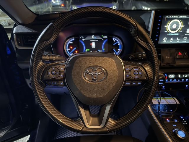 TOYOTA豐田 RAV4  第4張相片