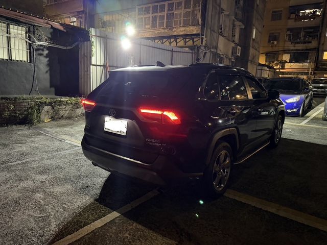 TOYOTA豐田 RAV4  第9張相片