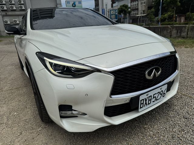 INFINITI無限 Q30  第1張相片