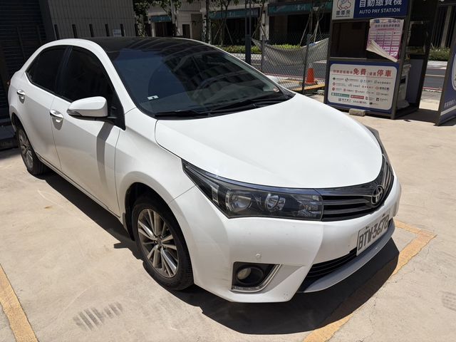 TOYOTA豐田 ALTIS  第3張相片
