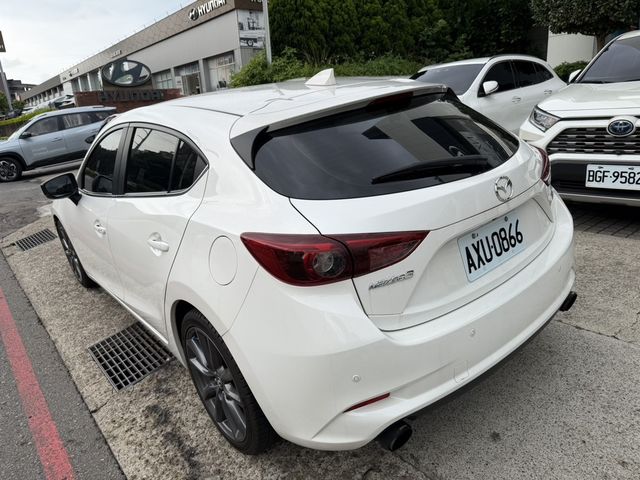 MAZDA馬自達 MAZDA 3  第2張相片