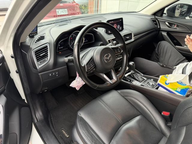 MAZDA馬自達 MAZDA 3  第10張相片