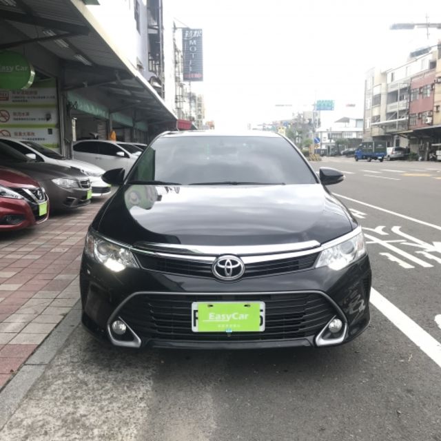 <SUM 全昱汽車 >  2017年 Toyota CAMRY 2.0     10吋大影音板 ! 讓您駕駛人開的舒服、乘坐人坐的更舒適 ! !  第1張相片