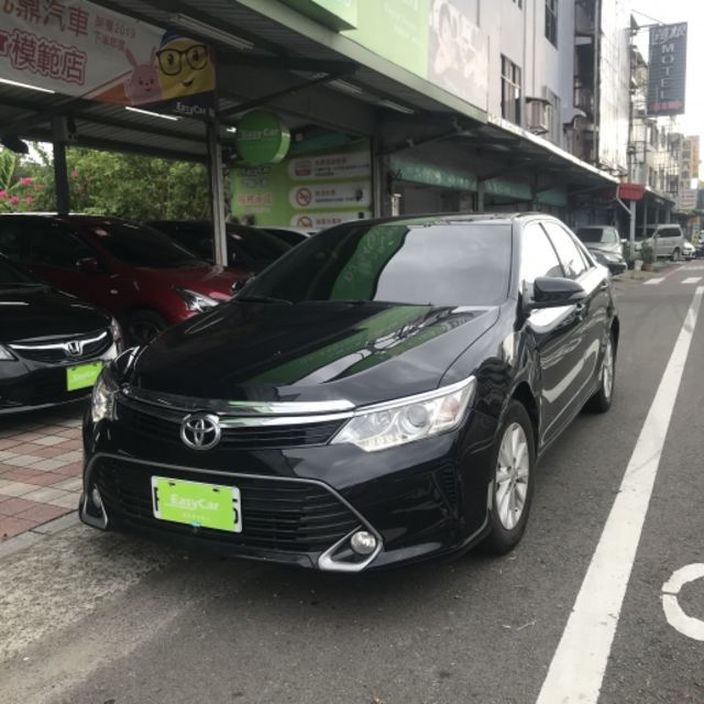 <SUM 全昱汽車 >  2017年 Toyota CAMRY 2.0     10吋大影音板 ! 讓您駕駛人開的舒服、乘坐人坐的更舒適 ! !  第2張相片