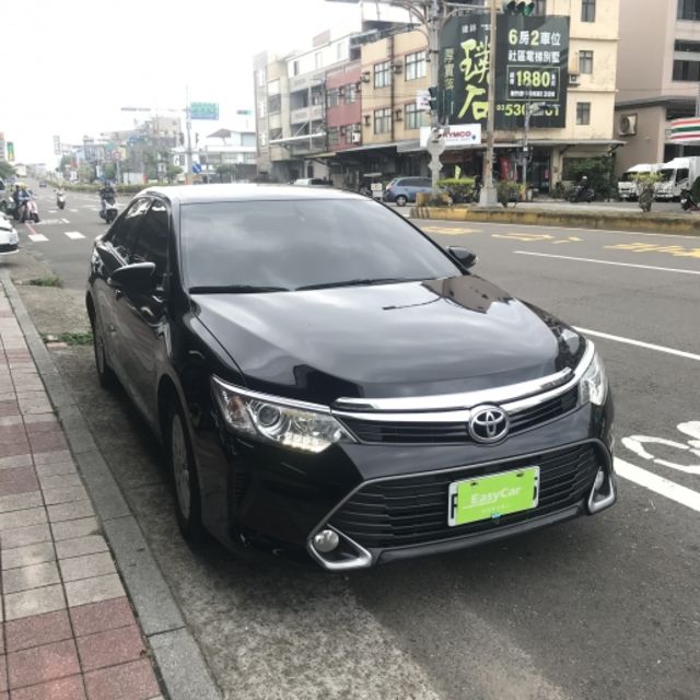 <SUM 全昱汽車 >  2017年 Toyota CAMRY 2.0     10吋大影音板 ! 讓您駕駛人開的舒服、乘坐人坐的更舒適 ! !  第3張相片