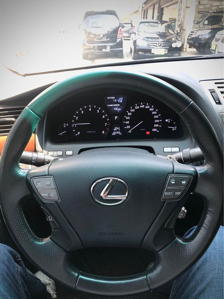 < SUM 全昱汽車 >2011年 Lexus LS 460 氣派 ~ 豪華 ~ 安全 ~ 舒適！! 完全滿足您大大的需求！！  第5張相片