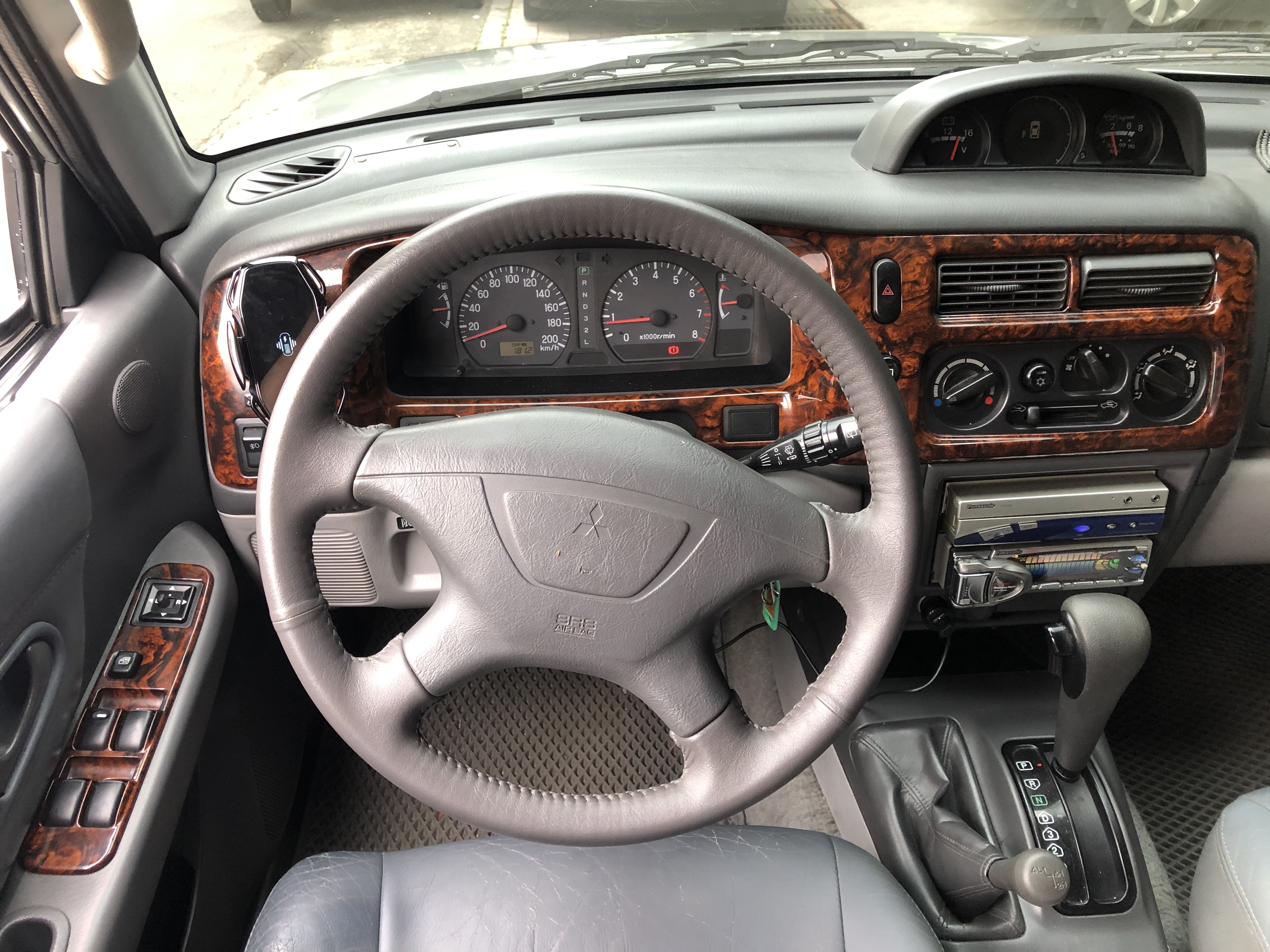 <SUM 全昱汽車 >  2000年 三菱 challenger 挑戰者 ［四輪傳動］～～～ 兇悍四驅越野吉普 ～～～越野 ! 溯溪 !  露營 ! 通通 ! !  第9張相片
