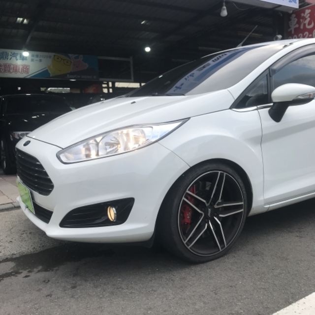 <SUM 全昱汽車 >2016年 福特 Fiesta  S渦輪運動型  1.0L       1000cc超省油、省稅、渦輪增壓 5門超安全小鋼炮 ~ ~  第3張相片