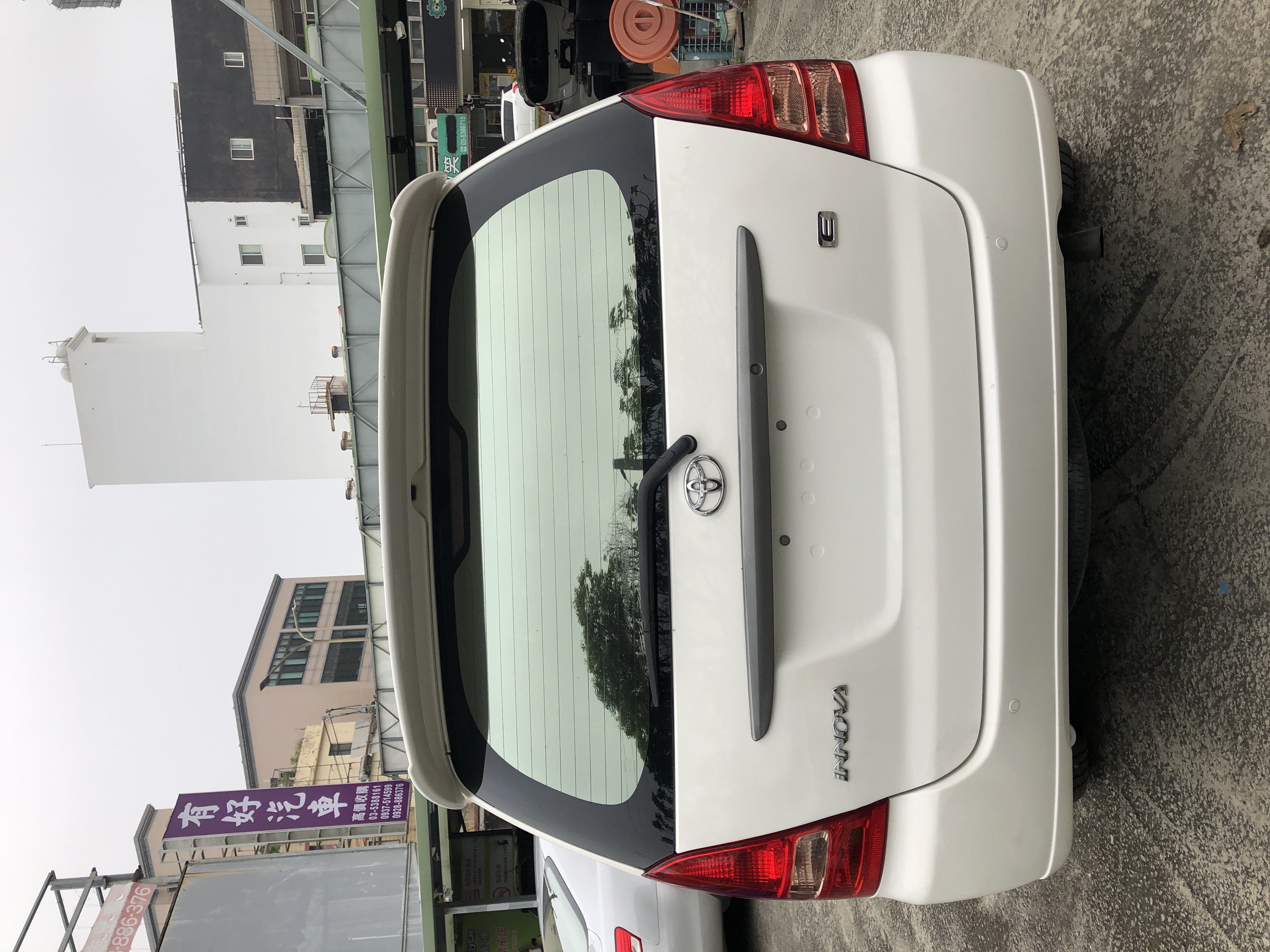 <SUM 全昱汽車 >   2011年 Toyota INNOVA2.7 E版   省油大馬力賺錢、自用2相宜客貨2用耐操鐵馬 ~ ~  第4張相片