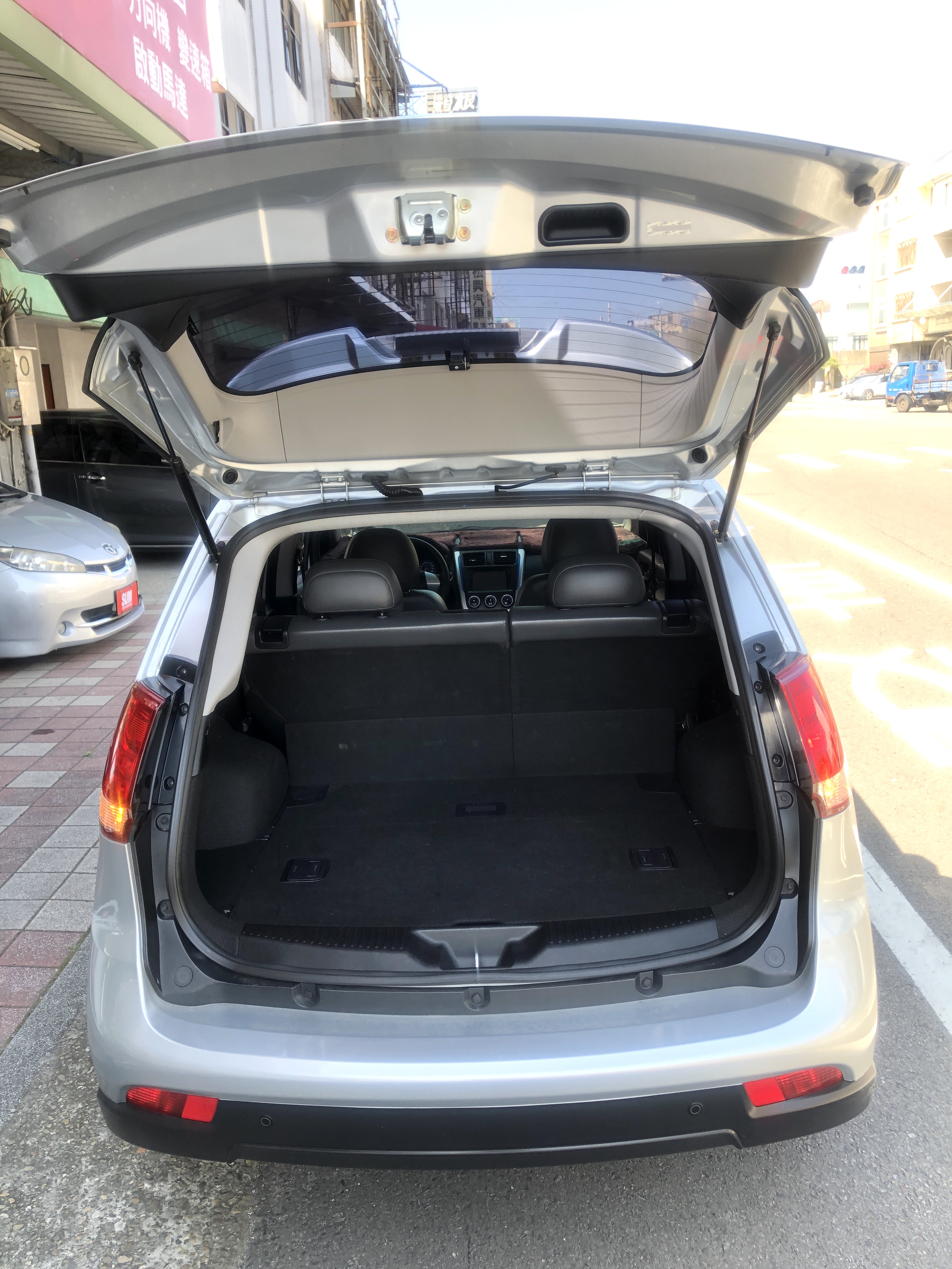 <SUM 全昱汽車 >2014年 三菱  COLT PLUS 1.5L    第5張相片