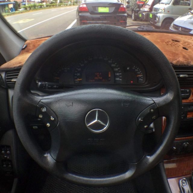 <SUM 全昱汽車 >  2001年 Benz C200K     ! ! 8顆安全氣囊 ! ! 夠威的紅頭引擎 ! !  第10張相片