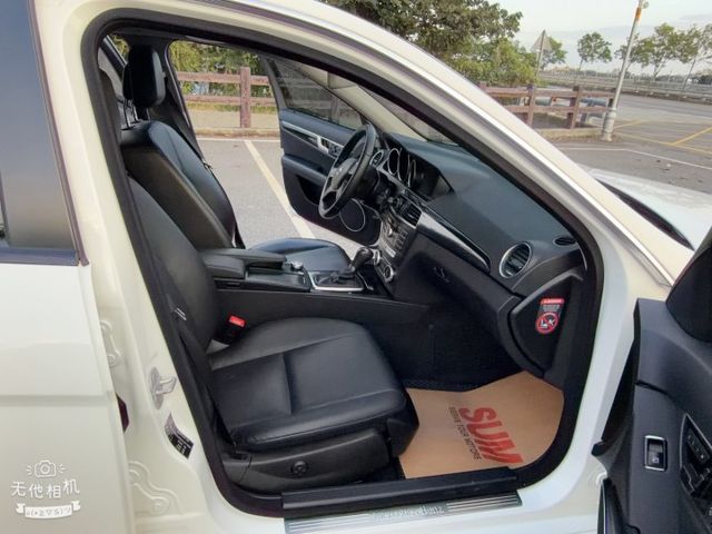 C-CLASS SEDAN W204  第2張相片