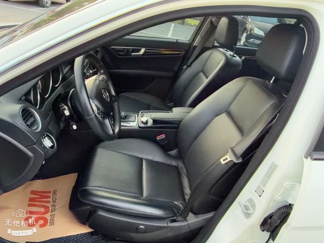 C-CLASS SEDAN W204  第10張相片