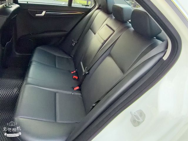 C-CLASS SEDAN W204  第11張相片