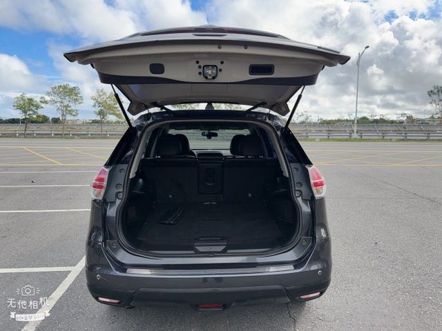 X-TRAIL  第7張相片