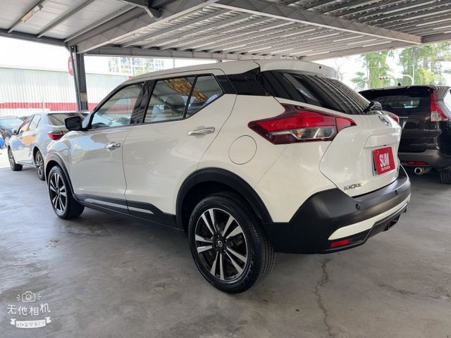 KICKS  第6張相片