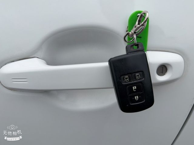 SIENTA  第19張相片