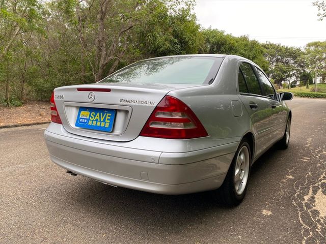 2001年 BENZ C200K  第7張相片