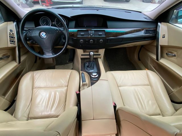 2003年 BMW 530I 總代理  第13張相片