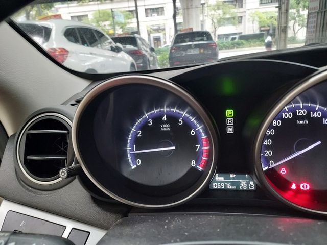 保證實跑十萬七千公里車況佳認證車/衛星導航+倒車影像主機/歡迎來電預約賞車  第4張相片